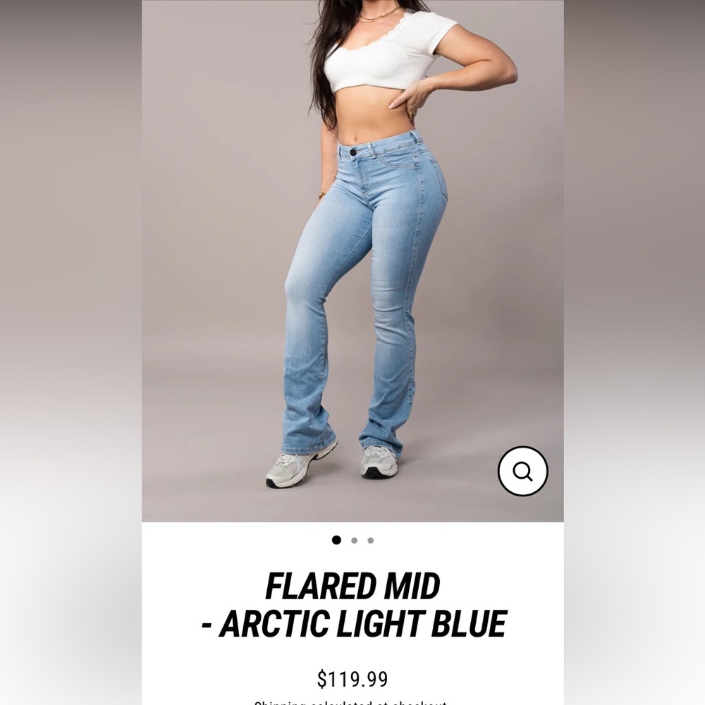 arctic blue mid waisted flared fitjeans xs